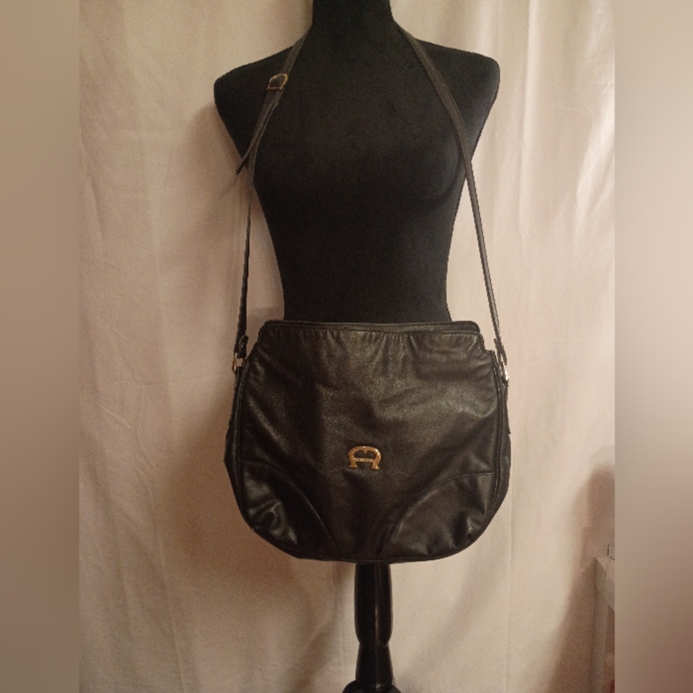 Etienne Aigner Black Leather Shoulder Bag